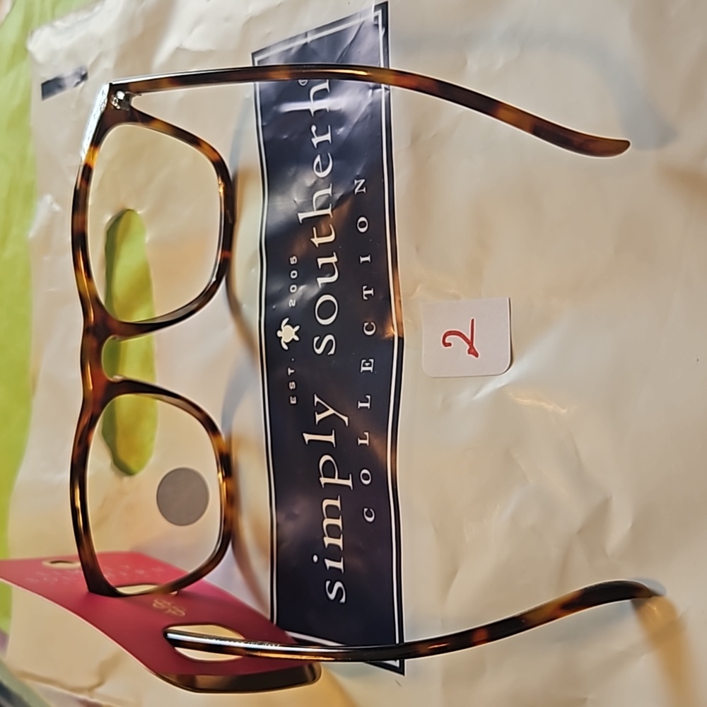 Simply Southern Sunglasses and Blu light filtering glasses - Picture 5 of 12